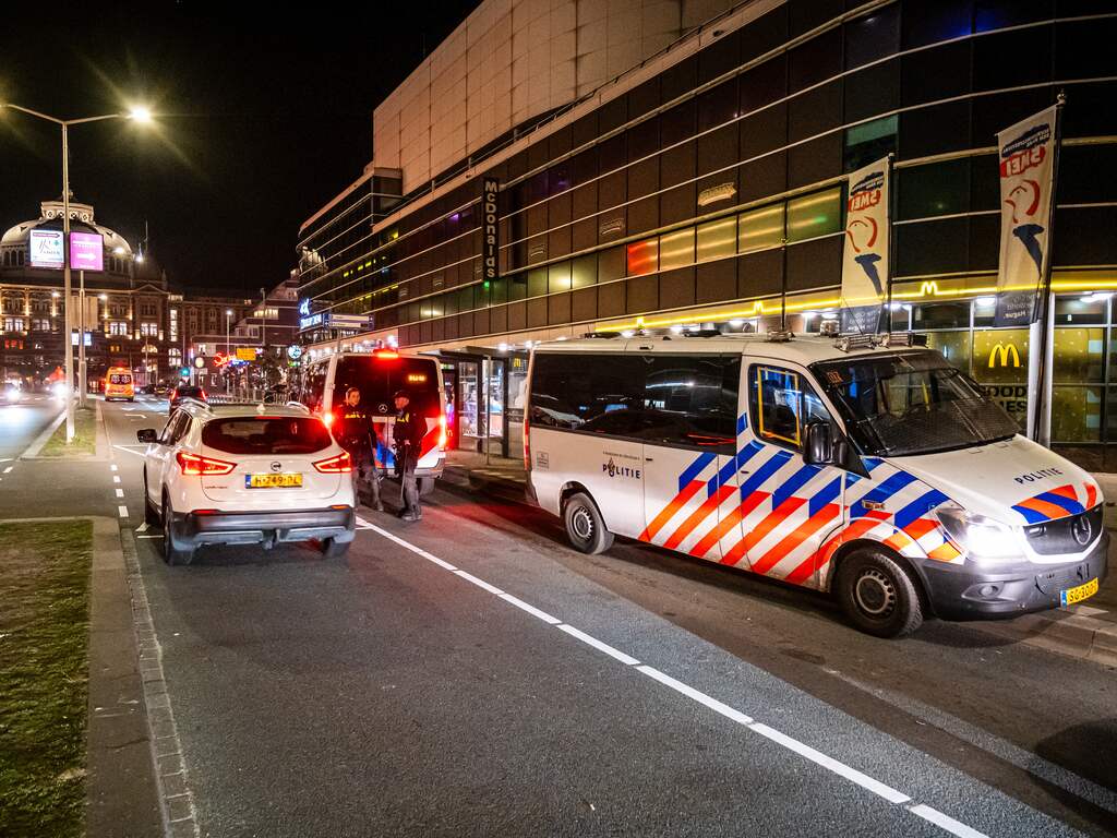 Jongen (17) veroordeeld tot veertig uur werkstraf voor rellen Scheveningen