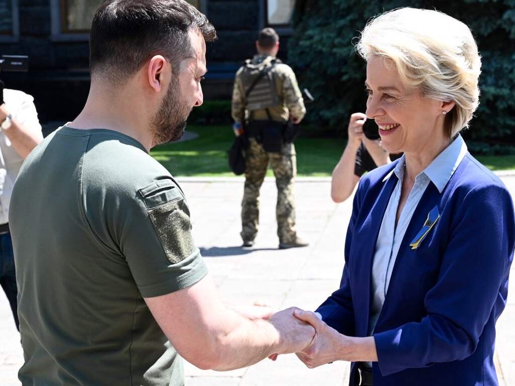 Von der Leyen reist weer af naar Oekraïne om te praten over toetreding tot EU