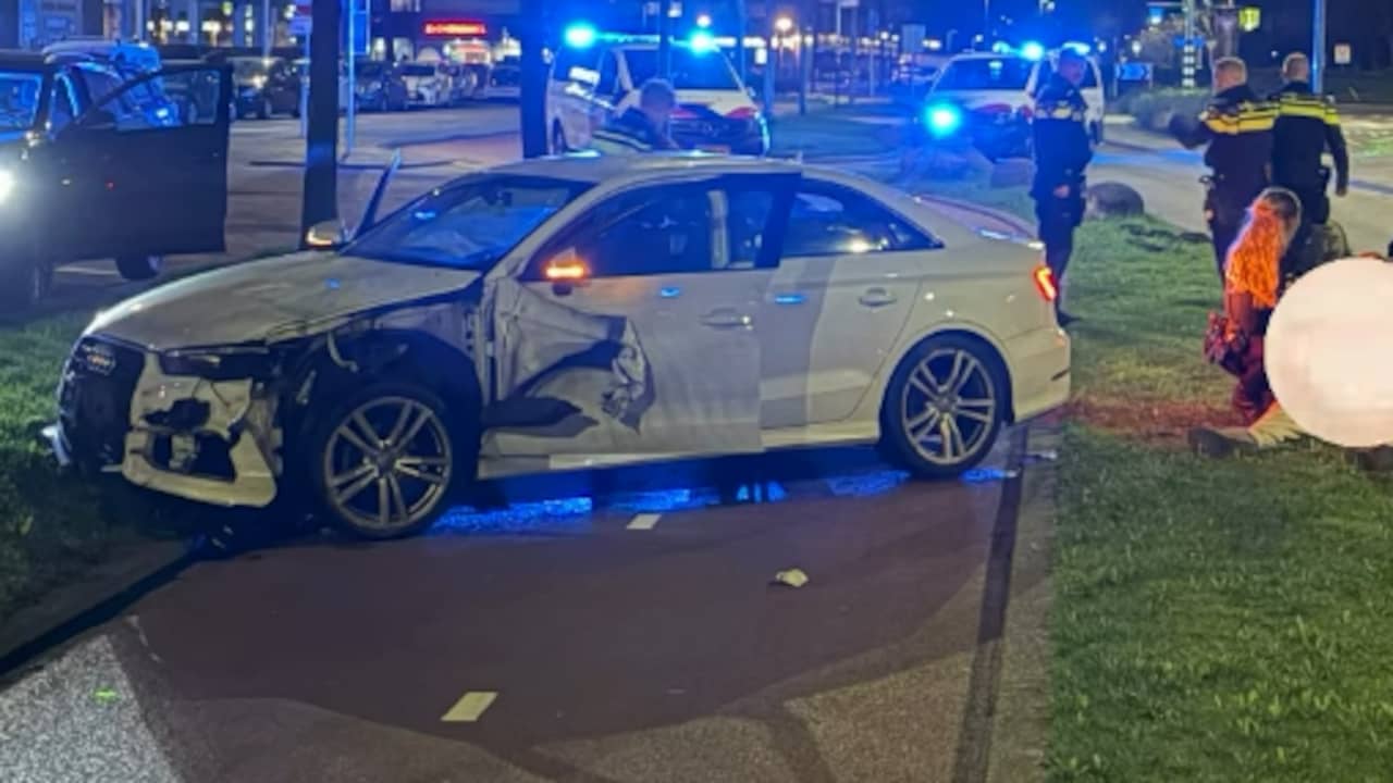 Spookrijder scheurt met 120 kilometer per uur langs politiebureau Schiedam