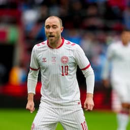 Christian Eriksen zakt in elkaar bij oefenduel Denemarken, m
