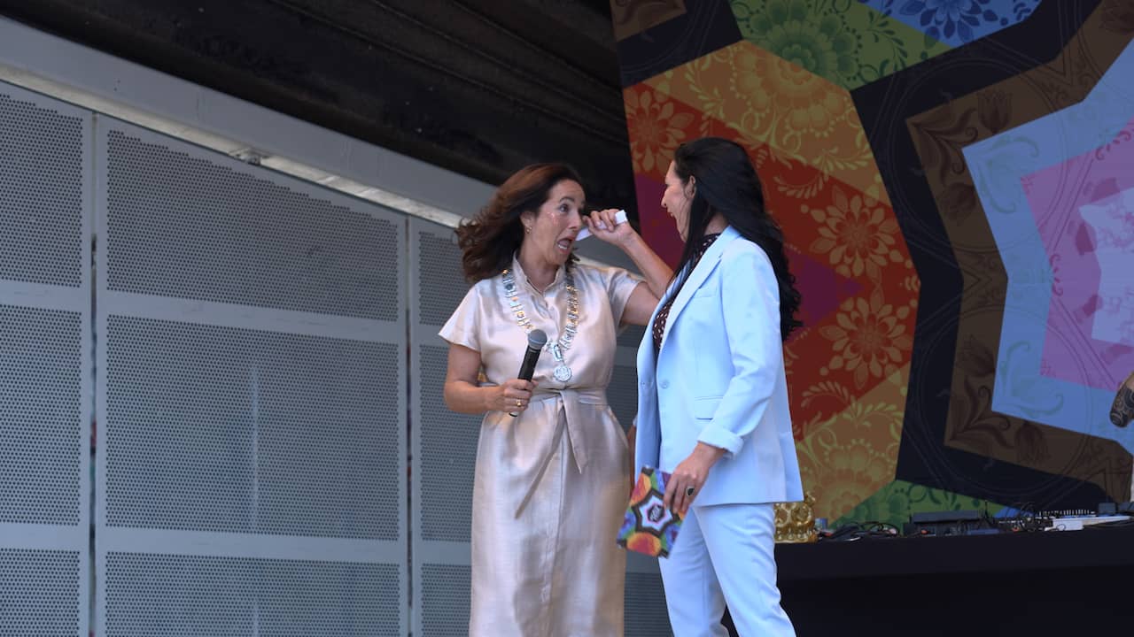 Femke Halsema schiet vol bij opening WorldPride
