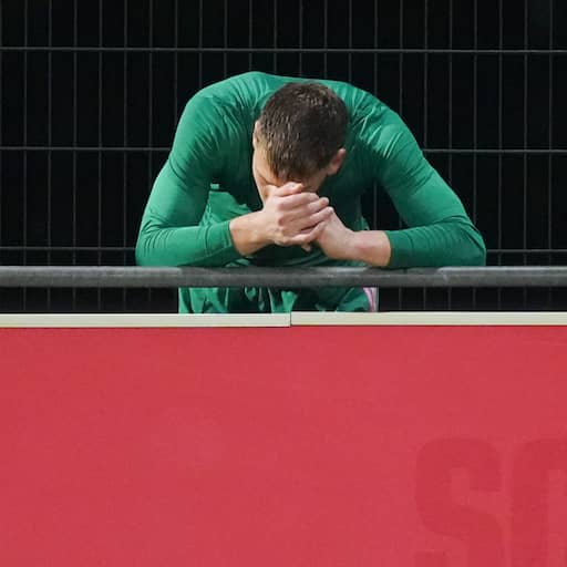 Illustratie bij: Dramatische avond Jong Ajax-keeper Heerkens: veldspeler eindigt op doel