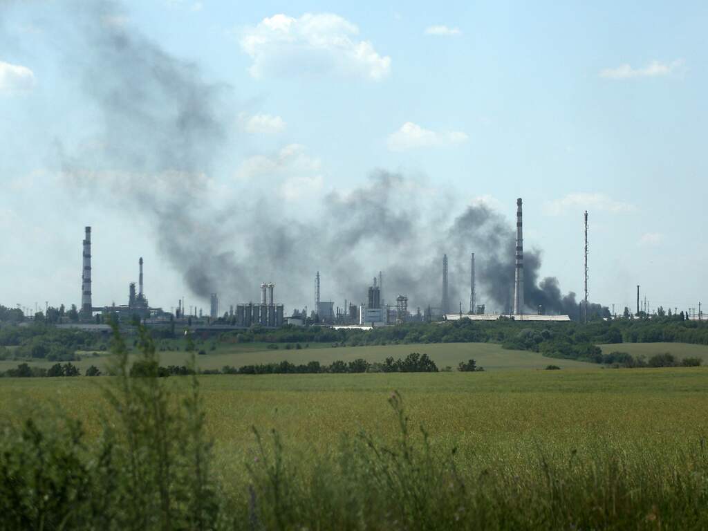 Rook boven Lysychansk