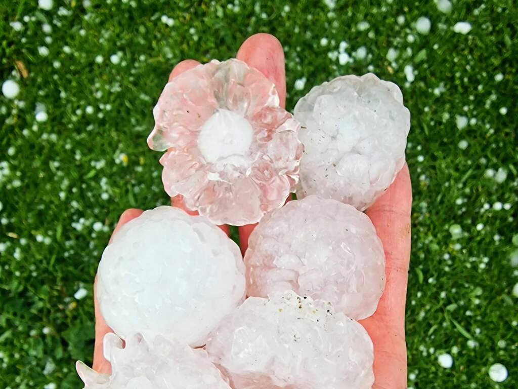 Hagelstenen tot 6 centimeter waargenomen bij onweersbuien in Limburg