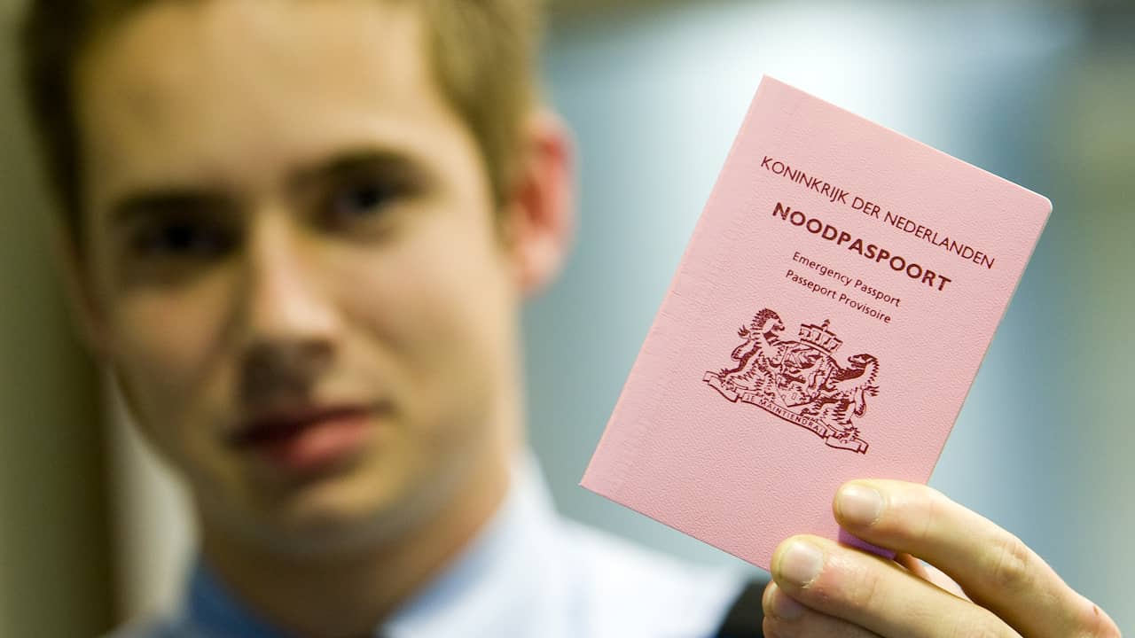 Wat is een noodpaspoort en wanneer mag je dat aanvragen? | NUjij | NU.nl
