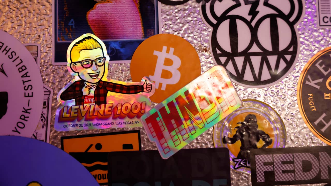 Waarde van de Bitcoin piekt boven 70.000 dollar | Economie | NU.nl