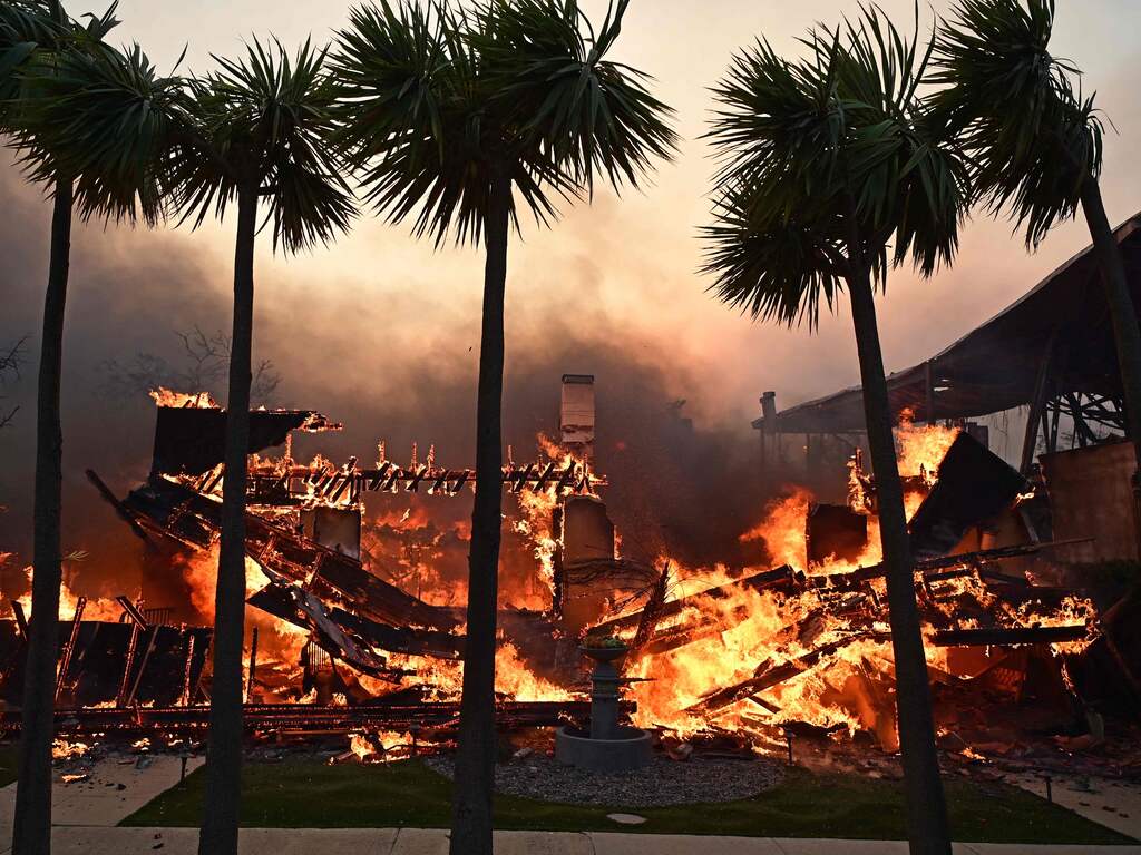 Brandweer Los Angeles vreest dat harde wind branden weer aanwakkert