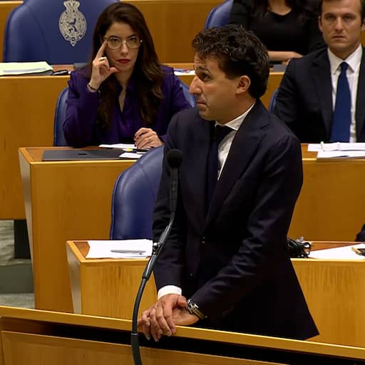 Illustratie bij: Video | Klaver tegen Jetten: 'Als ik op Brad Pitt leek, zou dat fantastisch zijn'