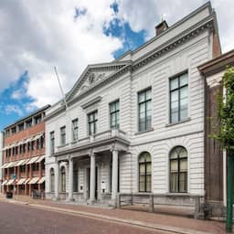 Acht jaar cel en tbs voor man die zijn vrouw wurgde omdat ze wilde scheiden