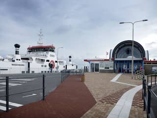 Rijkswaterstaat bekijkt zes oplossingen voor smalle vaargeul naar Ameland
