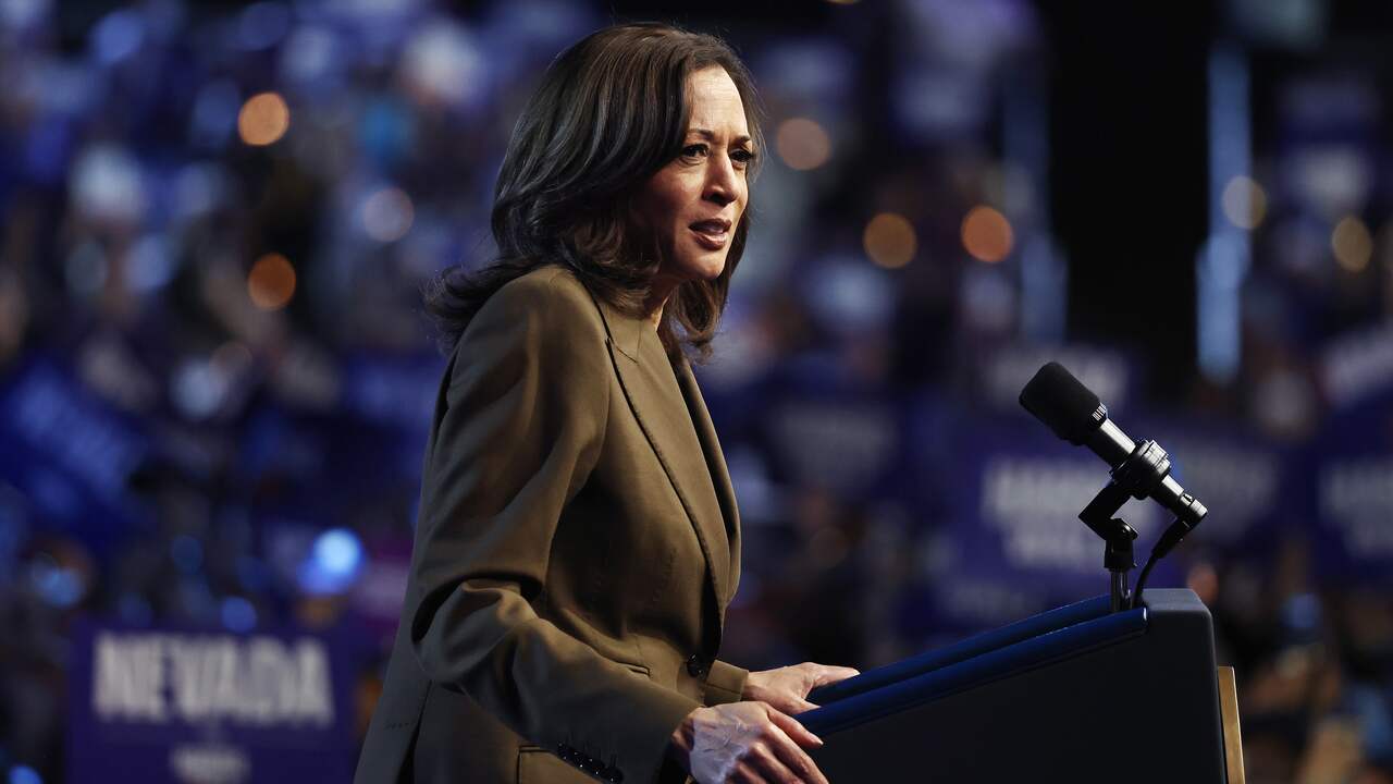 Kamala Harris voor tweede keer op Vogue-cover | Media | NU.nl
