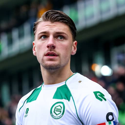 Stije Resink tekent ondanks zware blessure bij AZ: 'Aparte situatie'