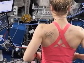 Astronaut test nieuw fitnessapparaat in ruimtestation ISS