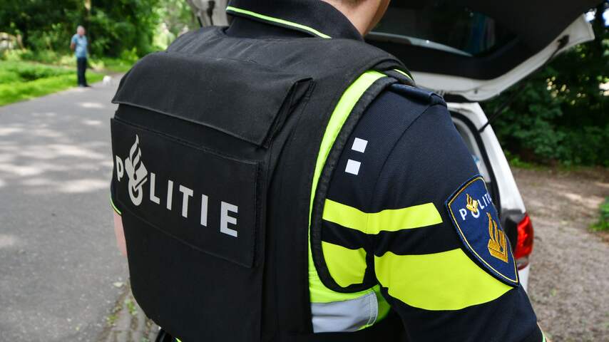Vrouw op klaarlichte dag door twee mannen ontvoerd uit winkel in Amsterdam | Misdaad | NU.nl