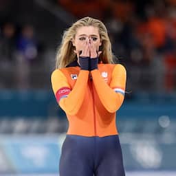 Jutta Leerdam geëmotioneerd na olympisch goud: 'Sta te shaken op mijn benen'