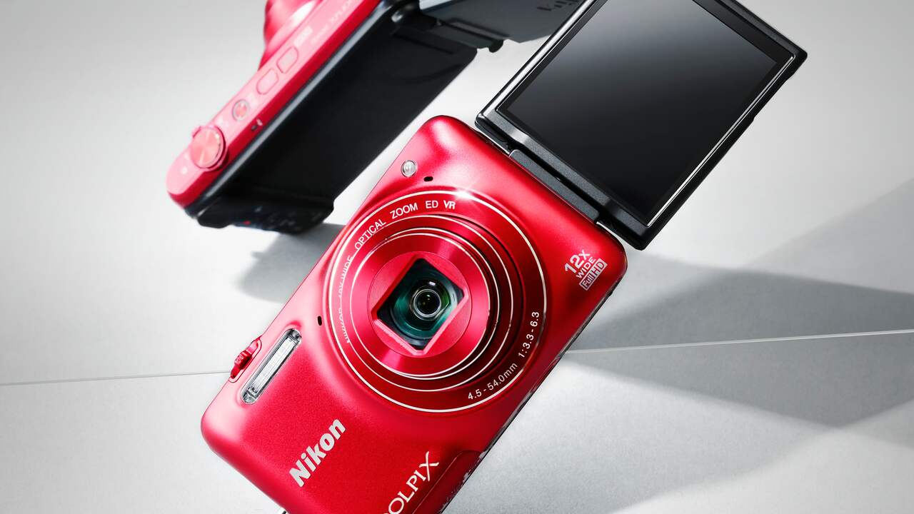 Nikon COOLPIX S6600 レッド Nikon introduceert Coolpix S6600 met kantelbare lcd-monitor | Tech