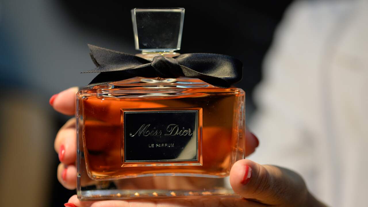 Miss Dior tentoonstelling opent in Parijs | Lifestyle | NU.nl