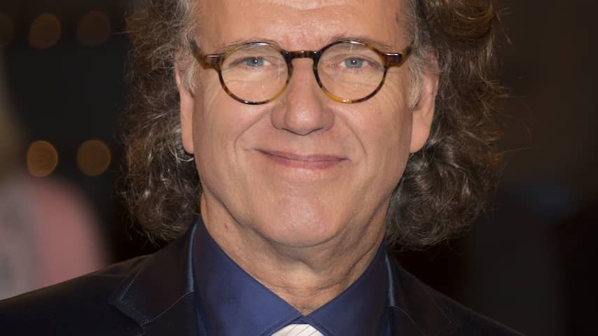Andyre Rieu André Rieu helpt honderden fans uit de brand | Media, Cultuur en ...