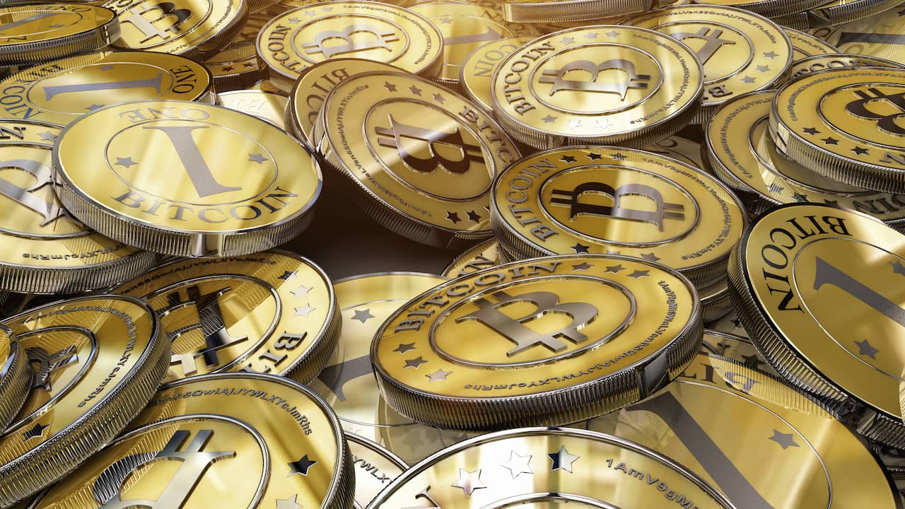 Bitcoin stijgt naar 12.000 dollar, hoogste koers in dertien maanden |  Economie | NU.nl
