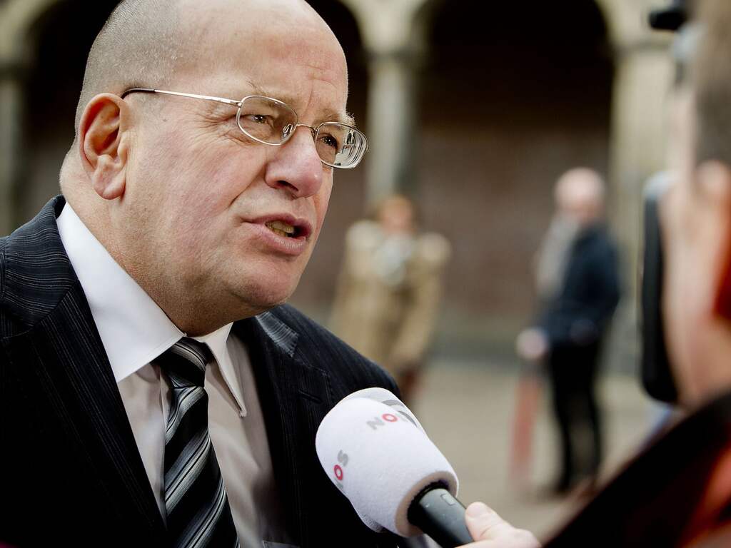 Teeven: privacy verdachten niet in gevaar -2-