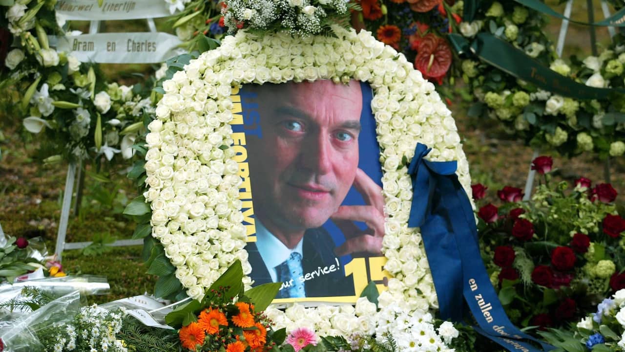 Pim Fortuyn herdacht met stille tocht door Rotterdam | Binnenland | NU.nl