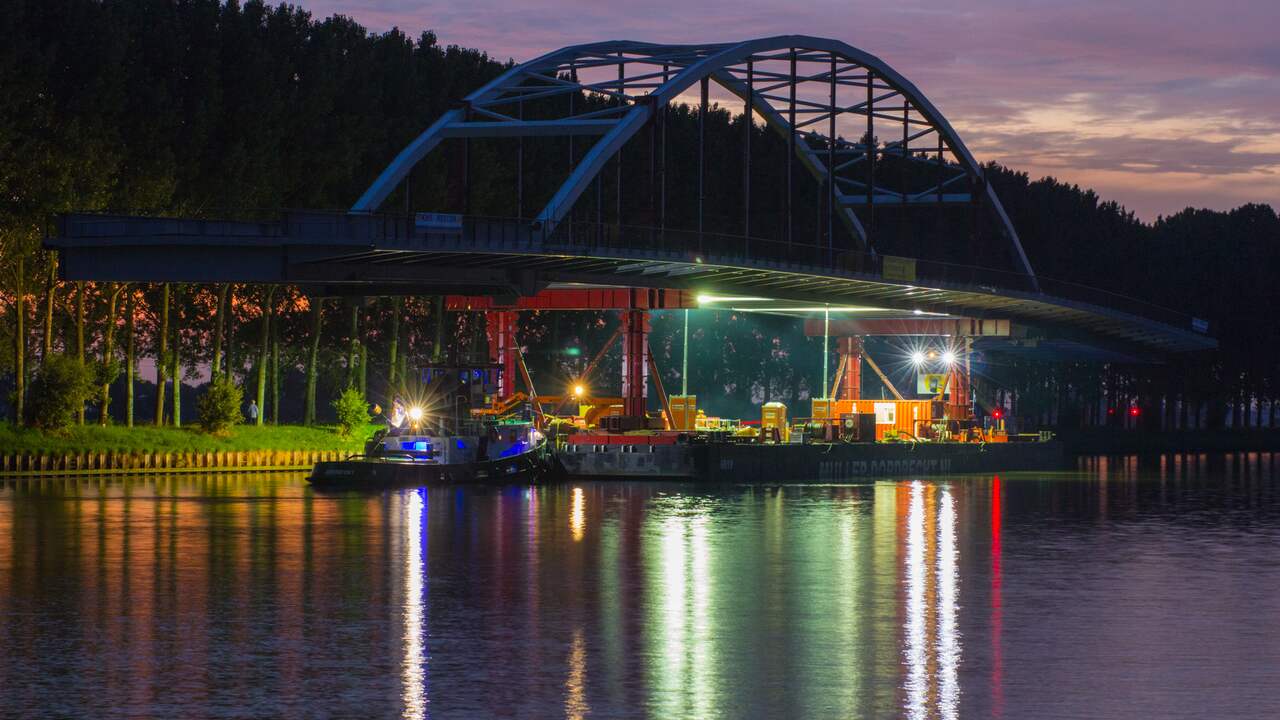 Werk aan brug Loenersloot ligt weer op schema