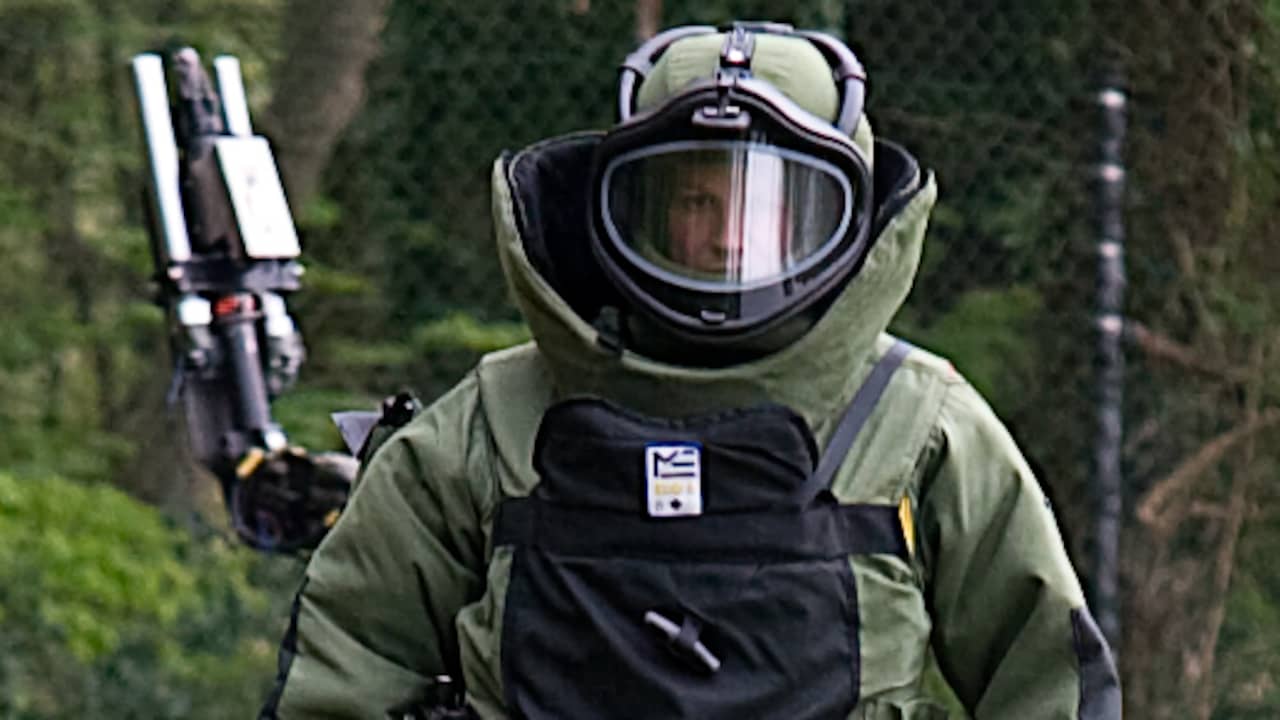 Politie haalt oorlogstuig uit woning Valthe