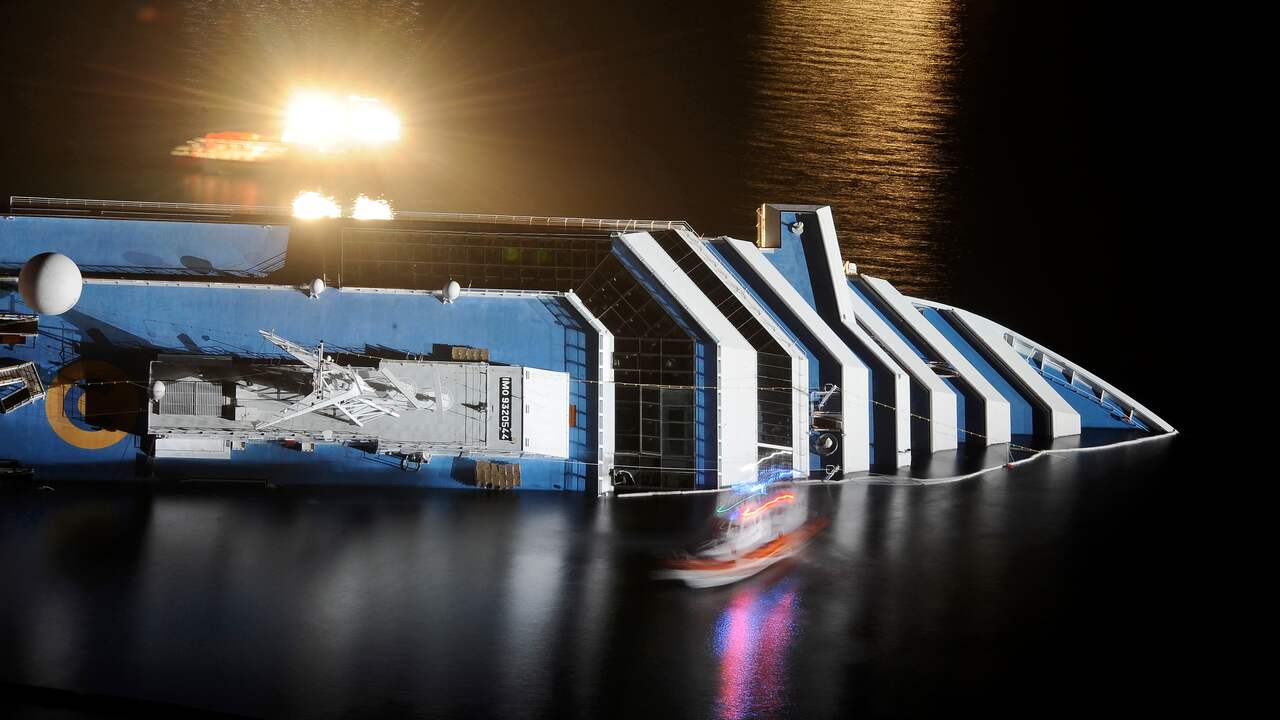 Costa Concordia pas in voorjaar weg | Buitenland | NU.nl