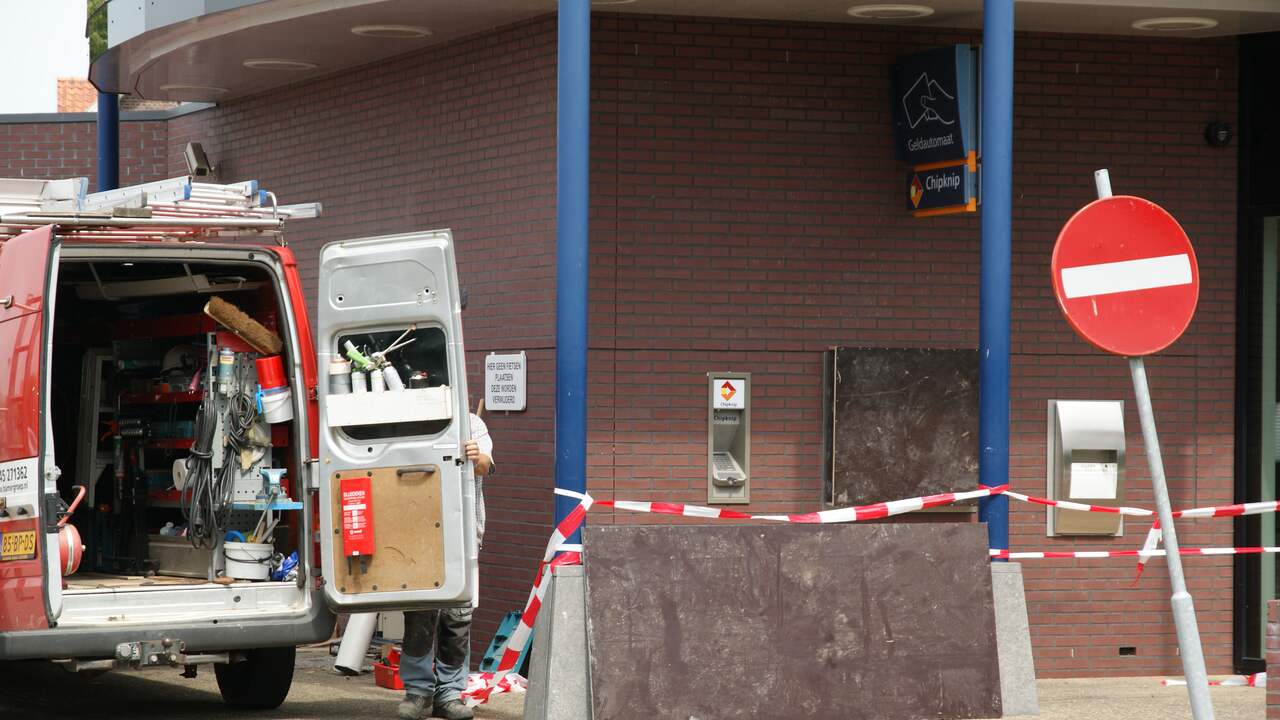 Bank in Rijsenhout zwaar beschadigd na plofkraak