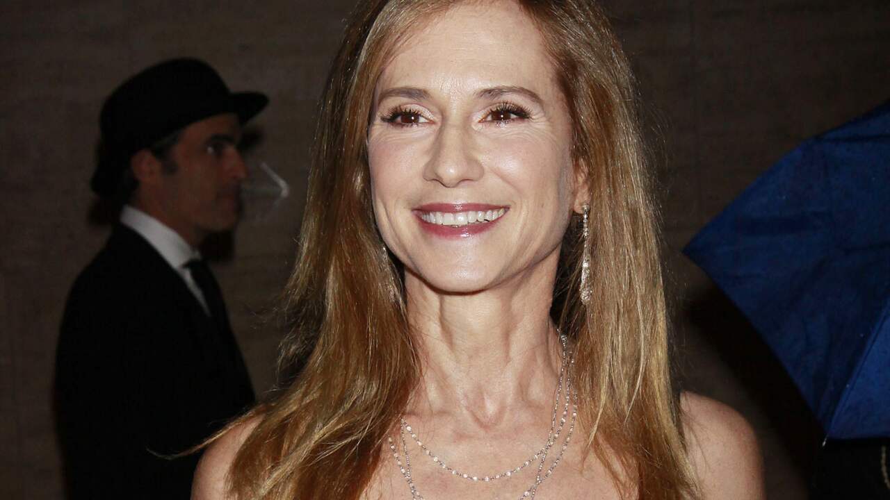 Holly Hunter speelt moeder van Van Houten-zusjes | Overig | NU.nl