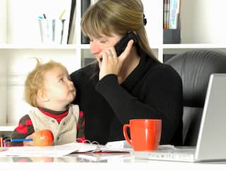 werkende moeder vrouw ouders