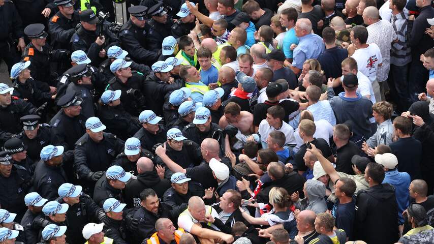 Nl Rellen 'Vergeten families oorzaak Londense rellen' | Algemeen | NU.nl
