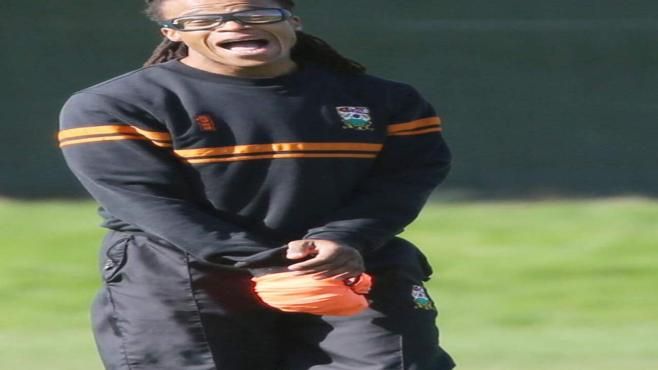 Davids krijgt rood als speler/trainer Barnet | Sport | NU.nl