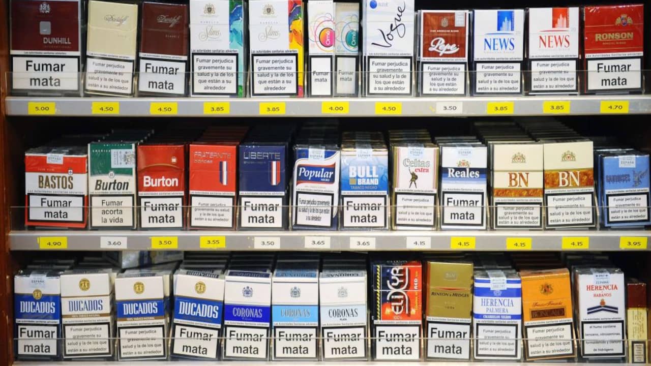 Waarschuwing op sigarettenpakjes kleiner | Politiek | NU.nl