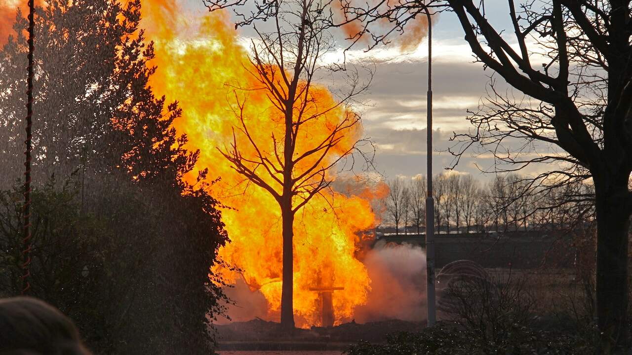 Woningen ontruimd vanwege brand in Abbenes