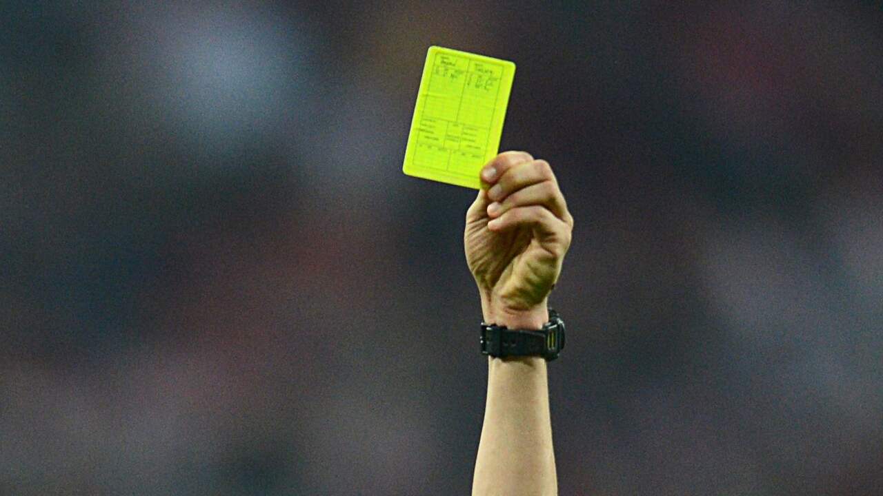 Onderzoek naar Eredivisie-speler wegens mogelijke matchfixing met gele
