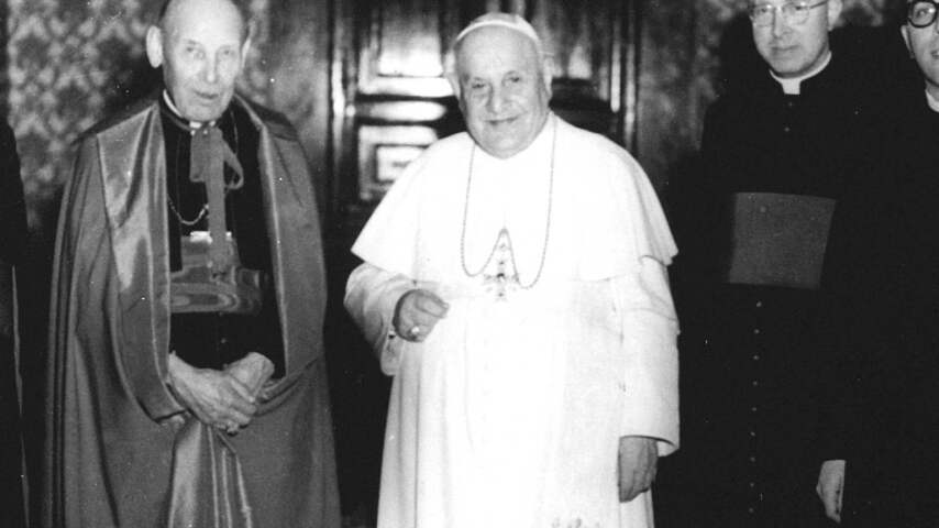 Johannes Paulus II en Johannes XXIII worden heiligen | Buitenland | NU.nl