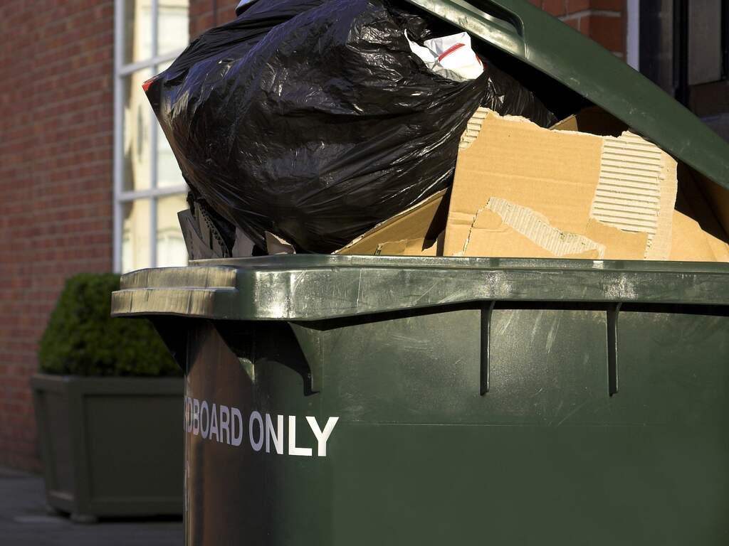 Ouders veroordeeld tot schadevergoeding aan zoon na weggooien pornocollectie