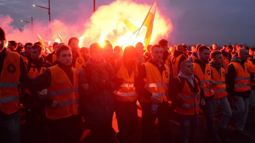 Rellen Rellen tijdens onafhankelijkheidsdag Polen | Algemeen | NU.nl