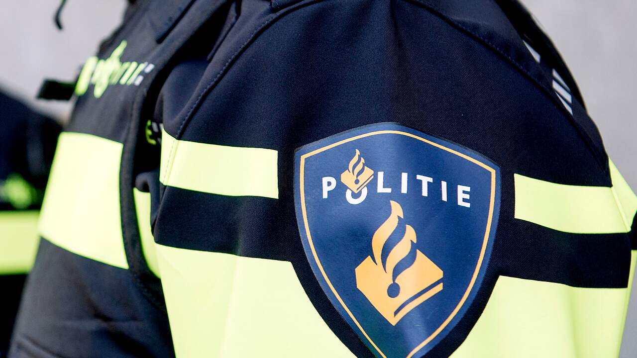 Agenten op Amsterdam Centraal dragen kogelwerend vest | Amsterdam | NU.nl