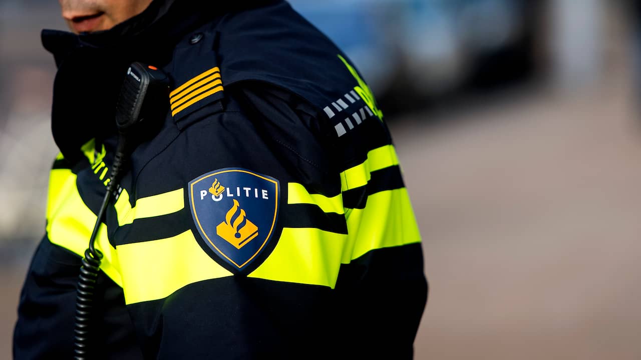 Voetganger zwaargewond na aanrijding bij Waterhuizen