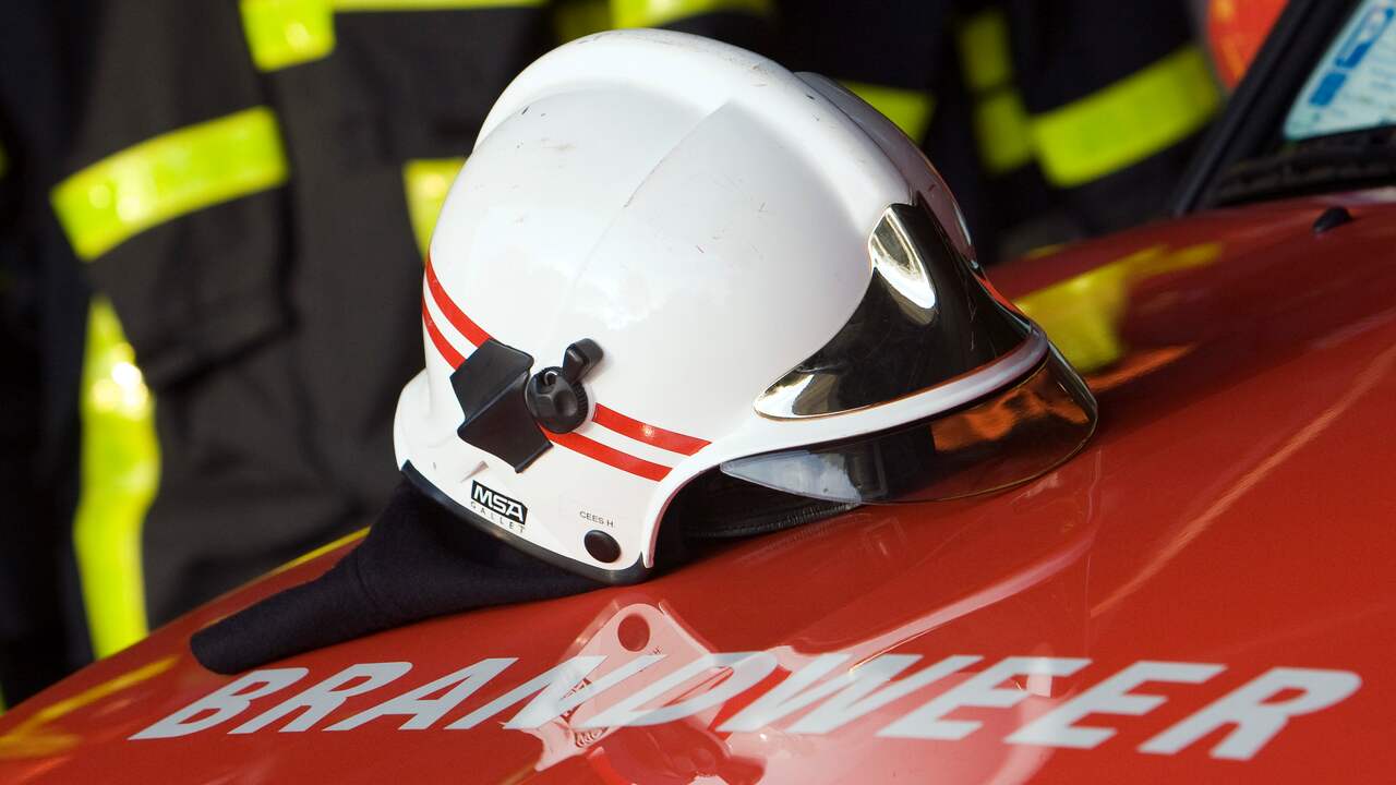 Brand op schip in Waterhuizen