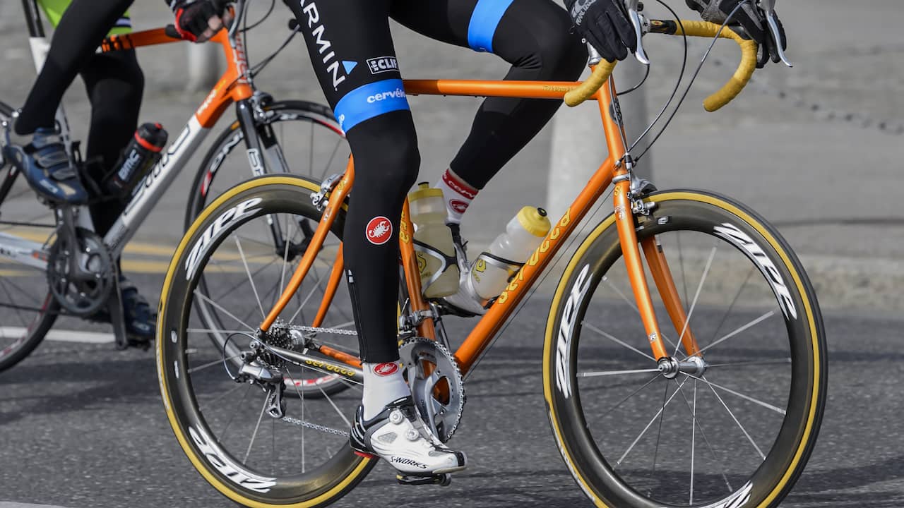 Wielrenners Okkenbroek willen 200 kilometer in één dag fietsen