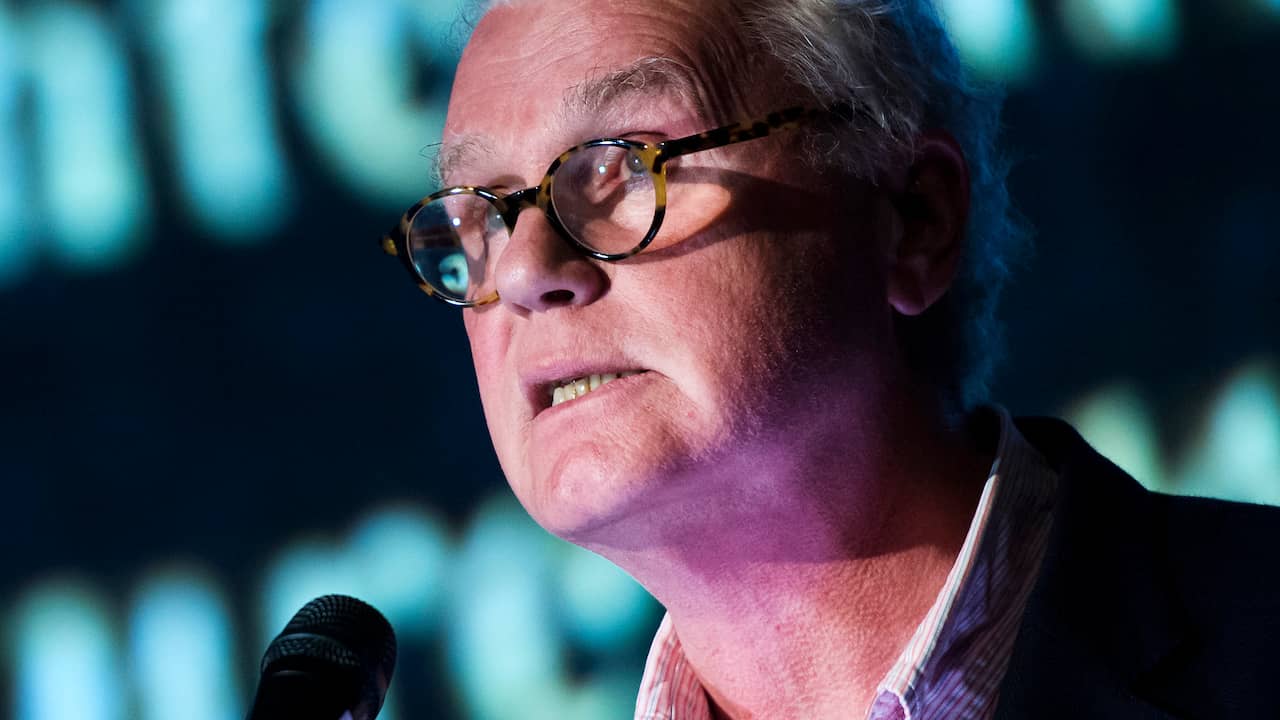 Theatercollege Adriaan van Dis in DeLaMar | Boek & Cultuur | NU.nl