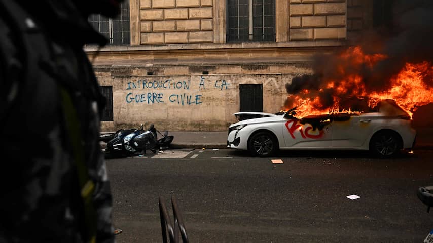 Frankrijk vreest opnieuw 'illegale' protesten, Macron legt schuld bij extreemlinks