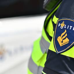 Man (38) loopt met mes terras in Helmond op en verwondt twee personen