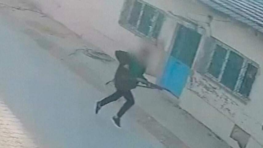Foto bij Jongen (15) opent vuur op Turkse school na ruzie: elf leerlingen gewond