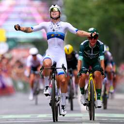 Live Tour | Wiebes dankt team na ritzege: 'Kon het niet maken om te verliezen'