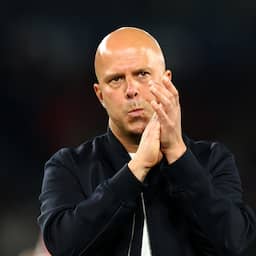 Arne Slot voelt nog altijd steun bij Liverpool: 'Fans zongen ons toe'