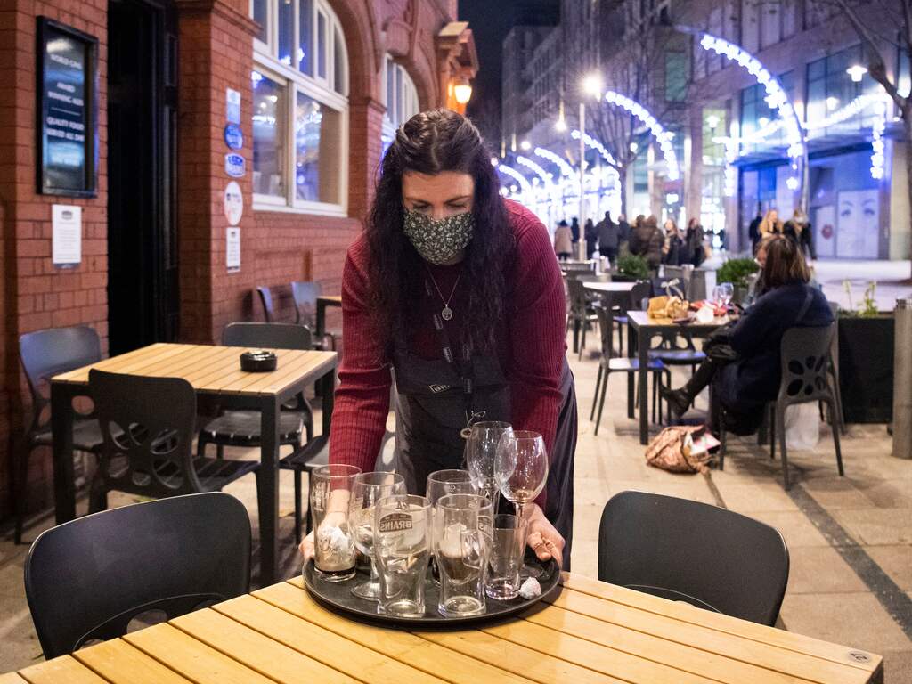 Brede steun voor coronapaspoort, wel huivering voor besmettingsbewijs